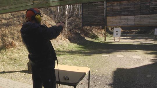 Strzelnica „Świt” oferuje naukę strzelania