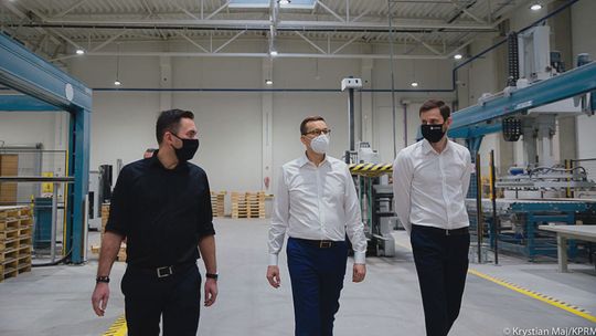 Szef rządu zwiedził starachowicką firmę Cerrad