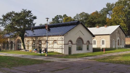 Trwa konserwacja dachu na muzealnej Hali Lejniczej