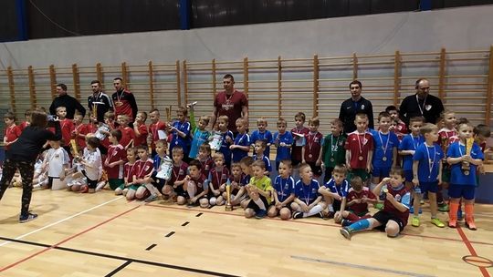 Turniej AP SKS STAR o Puchar Świętokrzyskiej Akademii Nauki dla Sześciolatków !!!