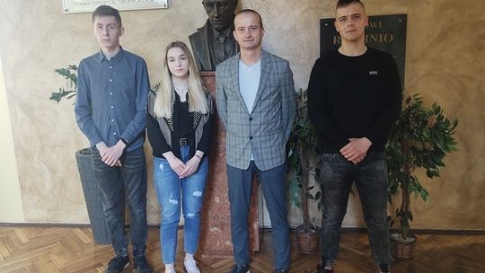 Uczniowie z ZSZ nr 2 wzięli udział w XIII Olimpiadzie Policyjnej