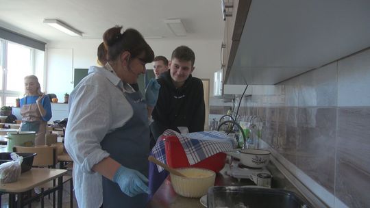 Ukraińska „paska” w wykonaniu uczniów Zespołu Szkół Zawodowych nr 3