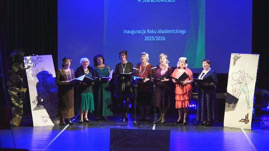 Uniwersytet Trzeciego Wieku zainaugurował rok akademicki 2025/2026. Było nostalgicznie i rozrywkowo