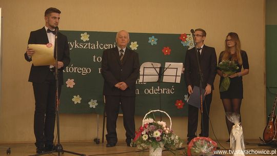 Uroczyste pożegnanie wieloletniego dyrektora ZSZ nr 2
