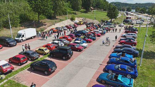 W Brodach odbył się Classic Car Fest. „Pod palmami” zaparkowały klasyczne pojazdy