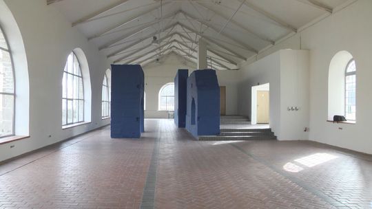 W muzeum spotkanie uchodźców z pragnącymi im pomóc