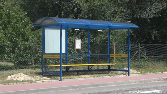 Wiaty przystankowe za karę