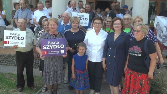 Wizyta Beaty Szydło w Kałkowie