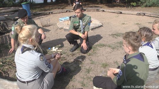 Wojewoda u starachowickich harcerzy