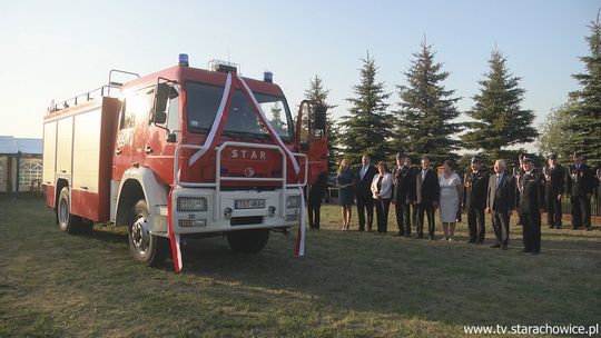 Wóz dla ochotników z Ostrożanki jako upominek na dzień strażaka
