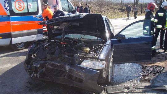 Wypadek 2 samochodów osobowych w Ambrożowie