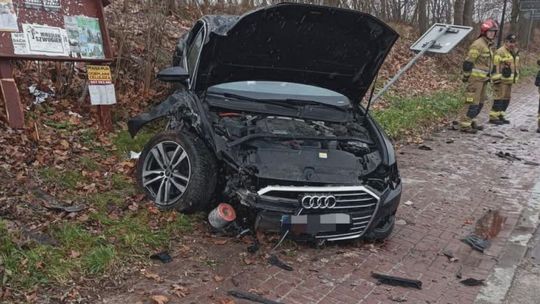 Wypadek dwóch pojazdów zablokował trasę wojewódzką