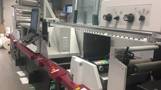 Zastosowanie i produkcja etykiet samoprzylepnych wielowarstwowych