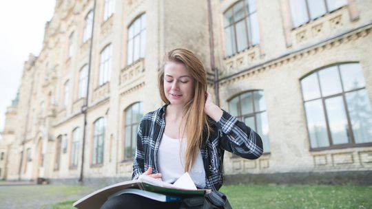Znajdź swoją drogę do wyższej edukacji online