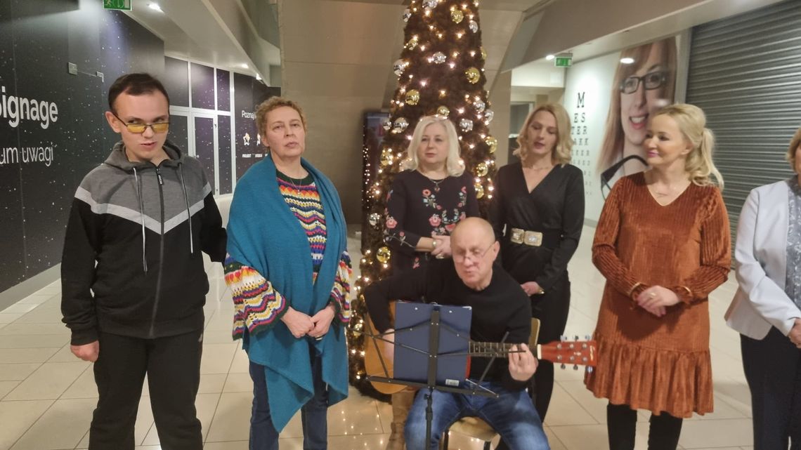 Akcja charytatywna pn. „Malowanie bombek”