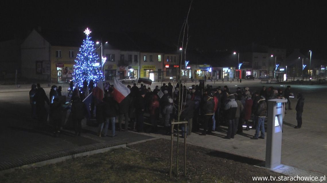Antyrządowa demonstracja KOD - u w Starachowicach