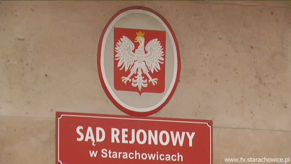 Byli prezydenci i dwoje urzędników z zarzutami narażenia miasta na straty finansowe