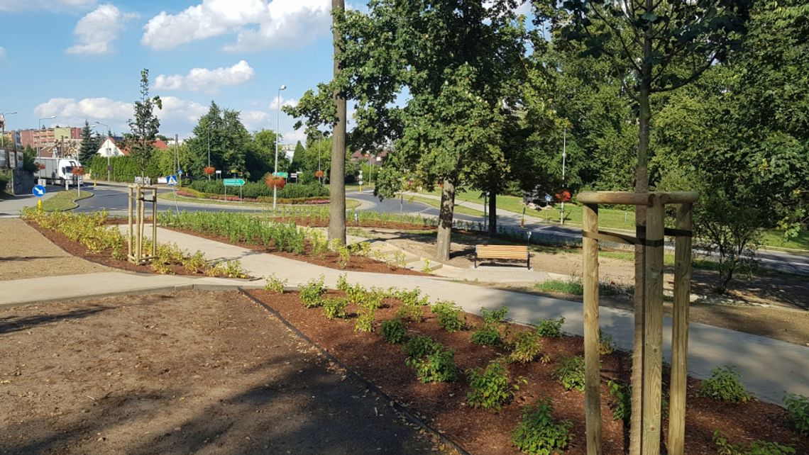 Konsultacje społeczne w sprawie nadania imienia skwerowi u zbiegu ulic Radomskiej i 1 Maja Konsultacje społeczne w sprawie nadania imienia skwerowi u zbiegu ulic Radomskiej i 1 Maja