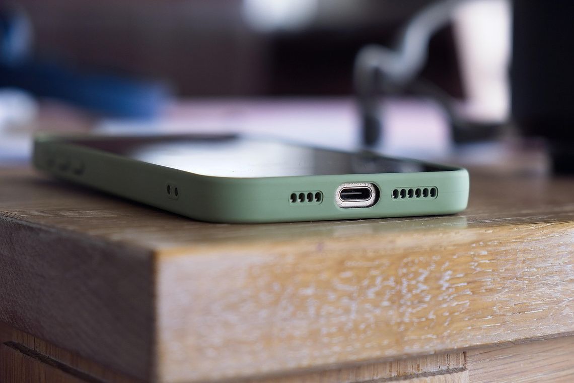 Mieszkanka powiatu starachowickiego straciła blisko 50 tys. zł. Uległa namowom oszustów Mieszkanka powiatu starachowickiego straciła blisko 50 tys. zł. Uległa namowom oszustów