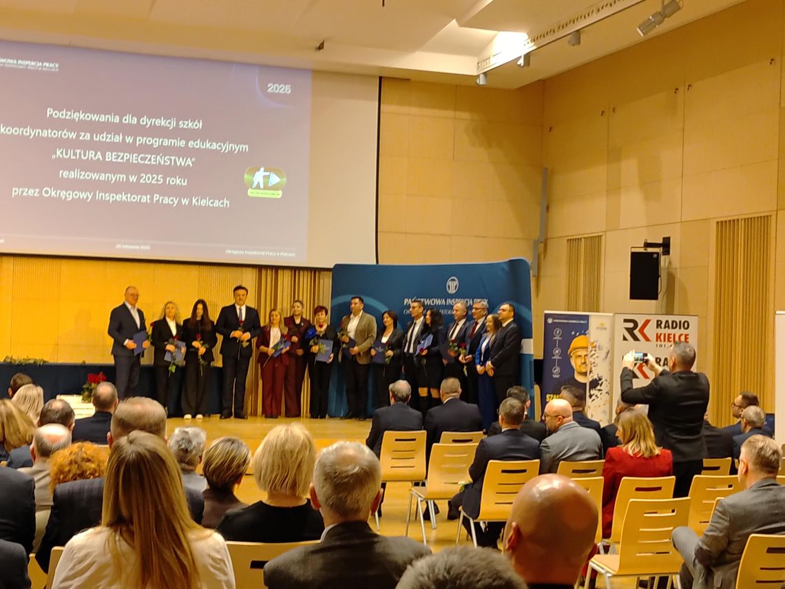 Podsumowanie programu „Kultura bezpieczeństwa”. W projekcie udział brało starachowickie technikum