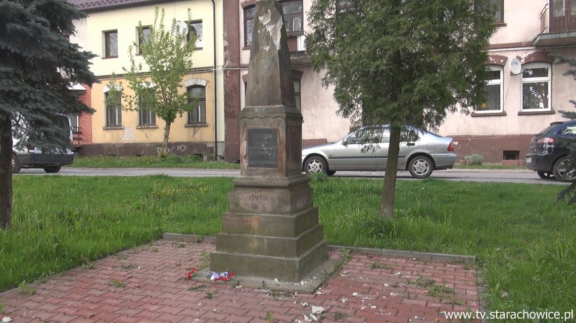 Pomnik żołnierzy Armii Czerwonej został zniszczony przez wandali Pomnik żołnierzy Armii Czerwonej został zniszczony przez wandali