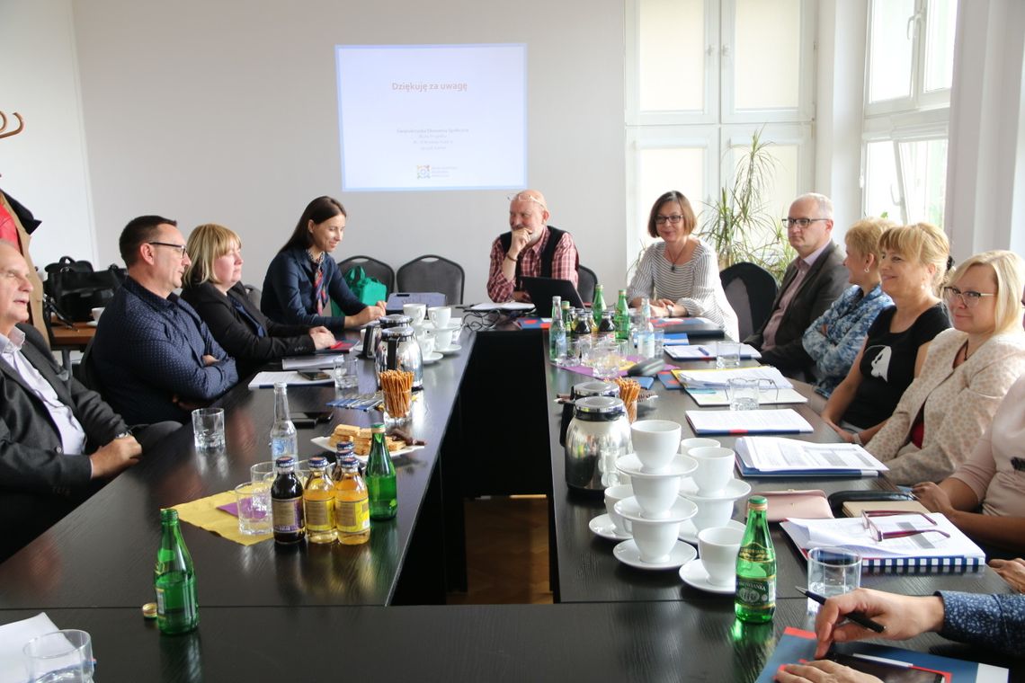 Pracują nad uruchomieniem przedsiębiorstwa społecznego Pracują nad uruchomieniem przedsiębiorstwa społecznego