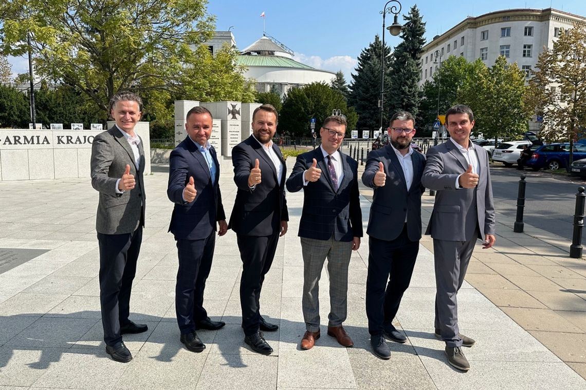 Siedmiu kandydatów Nowej Demokracji TAK będzie ubiegać się o głosy mieszkańców w wyborach do Senatu Rzeczypospolitej Polskiej