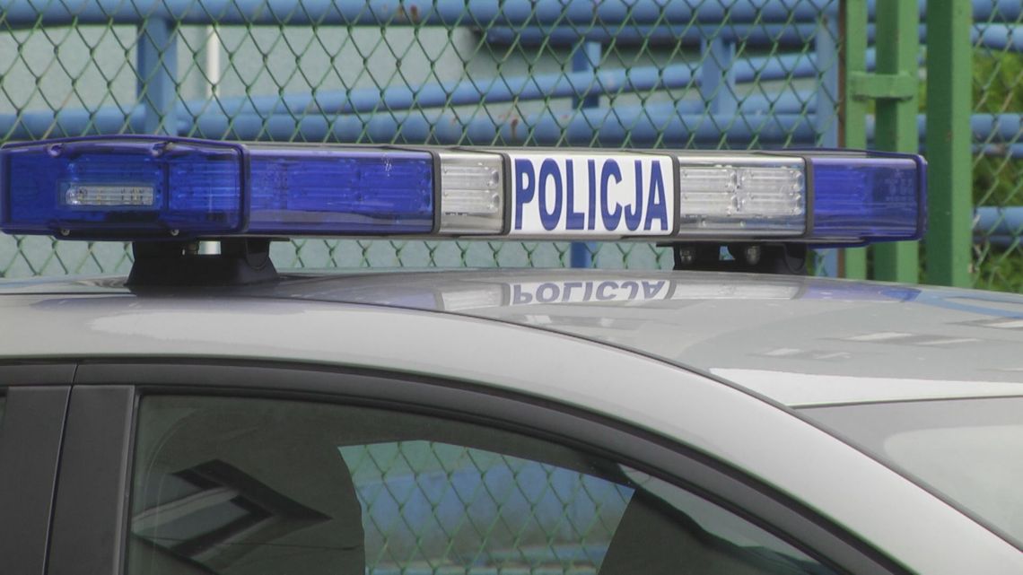 Starachowiccy policjanci eskortowali pojazd z rodzącą kobietą Starachowiccy policjanci eskortowali pojazd z rodzącą kobietą