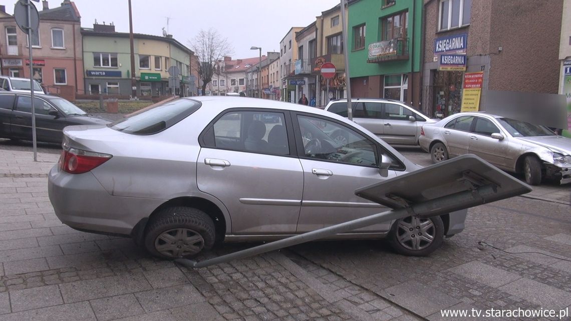 Stłuczka dwóch aut w okolicach Rynku