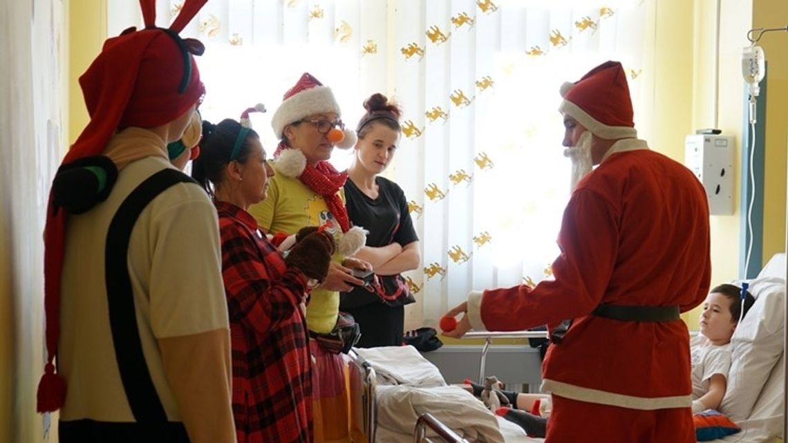 Św. Mikołaj z wizytą w Szpitalu