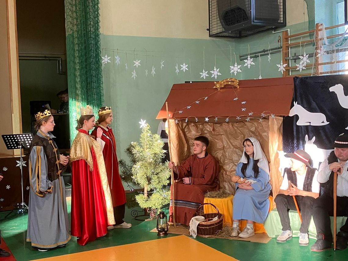 „Świat czeka na Ciebie”- świąteczne spotkanie na Maja. „Świat czeka na Ciebie”- świąteczne spotkanie na Maja.