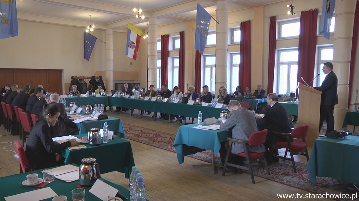 W myśl reformy oświatowej gmina Starachowice zatwierdziła sieć szkół