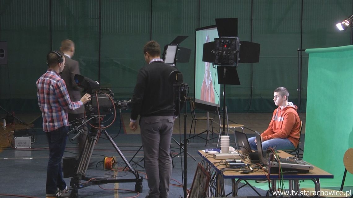Zajęcia dla starachowickiej młodzieży ze sztuki dziennikarskiej Zajęcia dla starachowickiej młodzieży ze sztuki dziennikarskiej