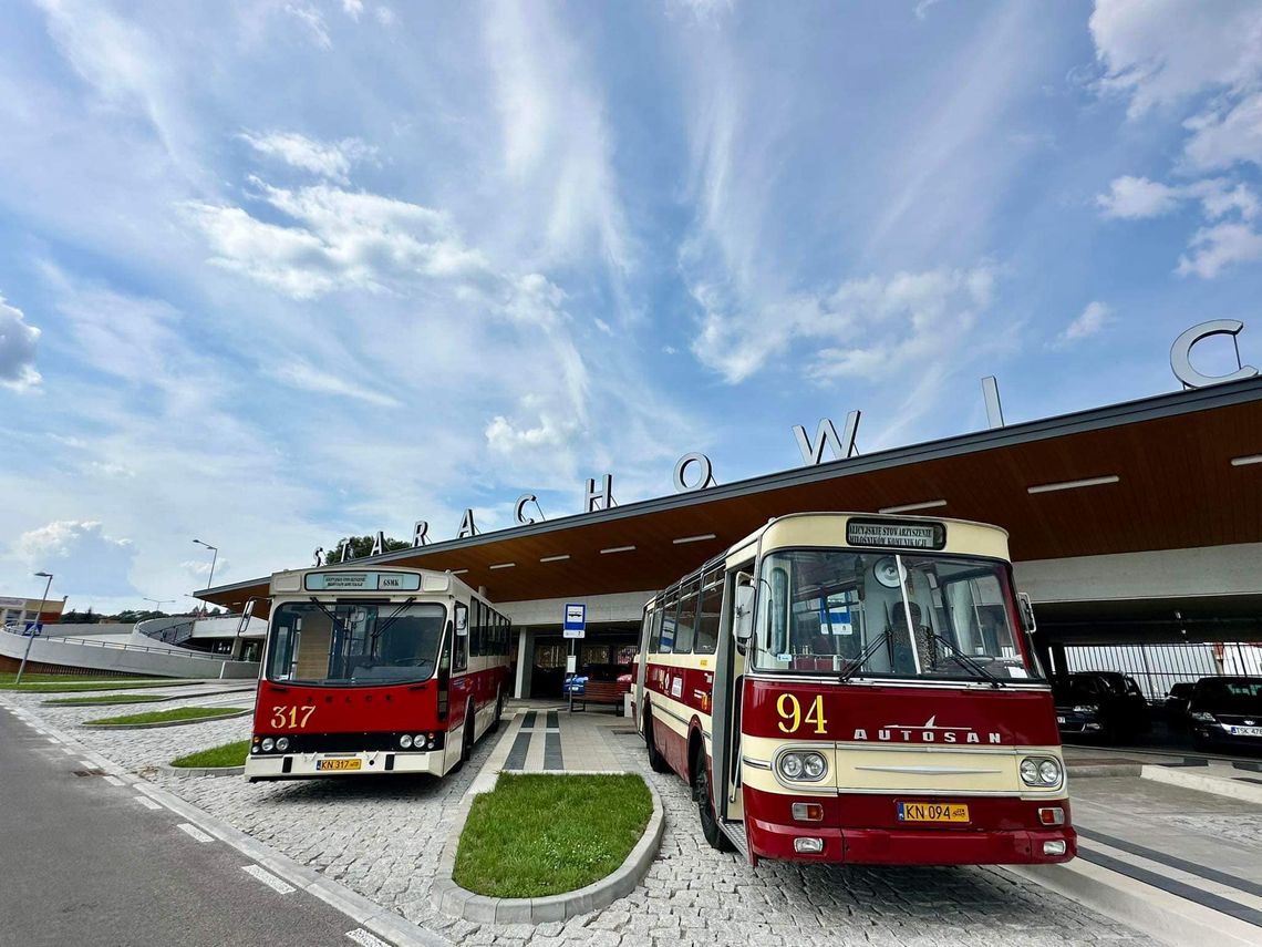 Zlot autobusów zabytkowych